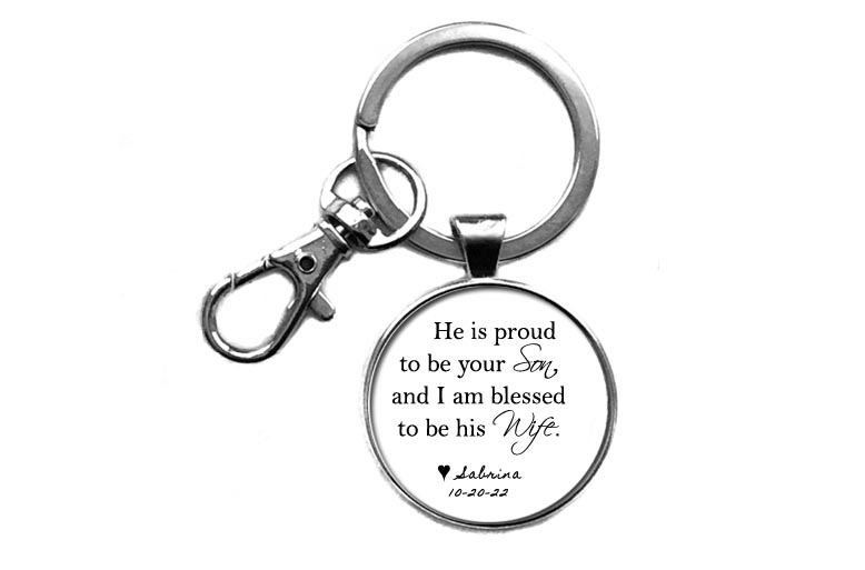Father of the Groom Keychain with Personalized Quotes on Round Pendant 